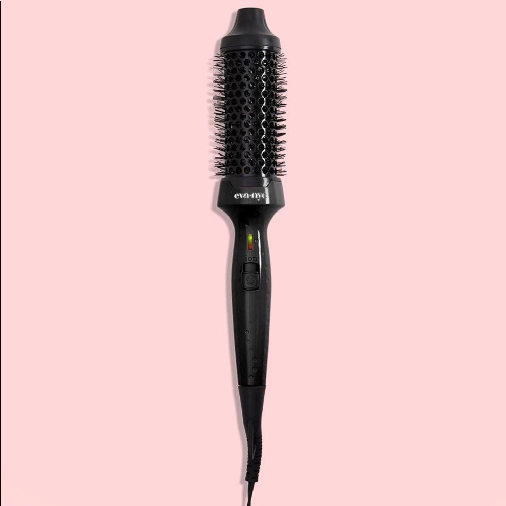 EVA NYC Healthy Heat Blowout Brush
